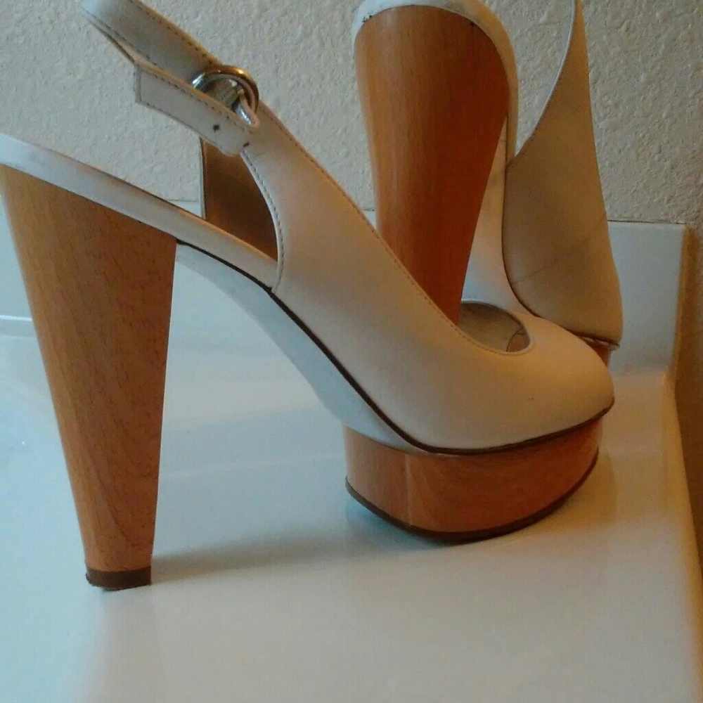 Jessica Simpson platform heels
